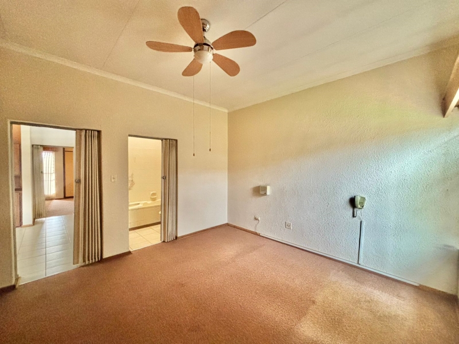 2 Bedroom Property for Sale in Oudorp North West